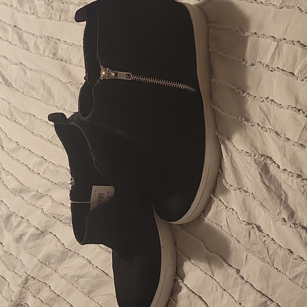 Platform sneakers